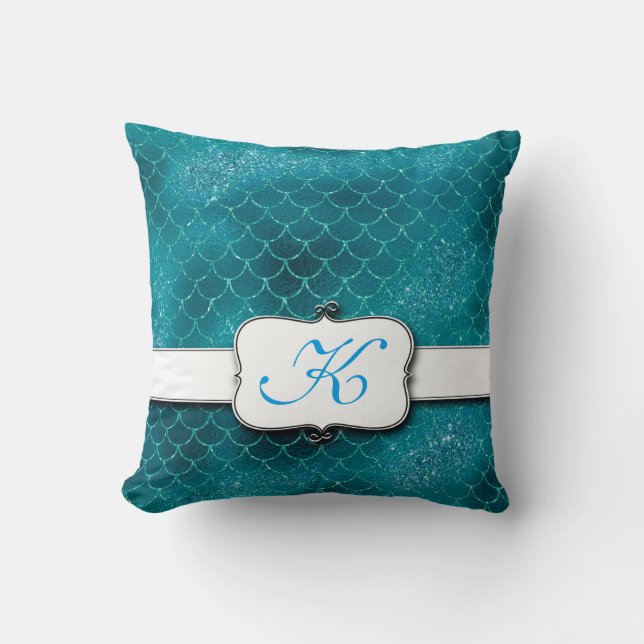 Almofada Monogramada Estilosa com Escamas de Serei (Frente)