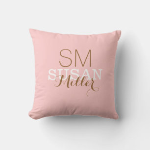 Almofada monogrammed. seu próprio nome