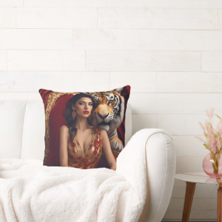 Almofada Mulher Majestosa com Tigre/Arte de Fantasia de Lux