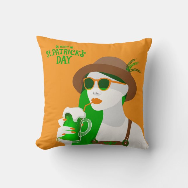 Almofada Mulher na moda com Cerveja Verde - Rua. Dia de Pat (Frente)