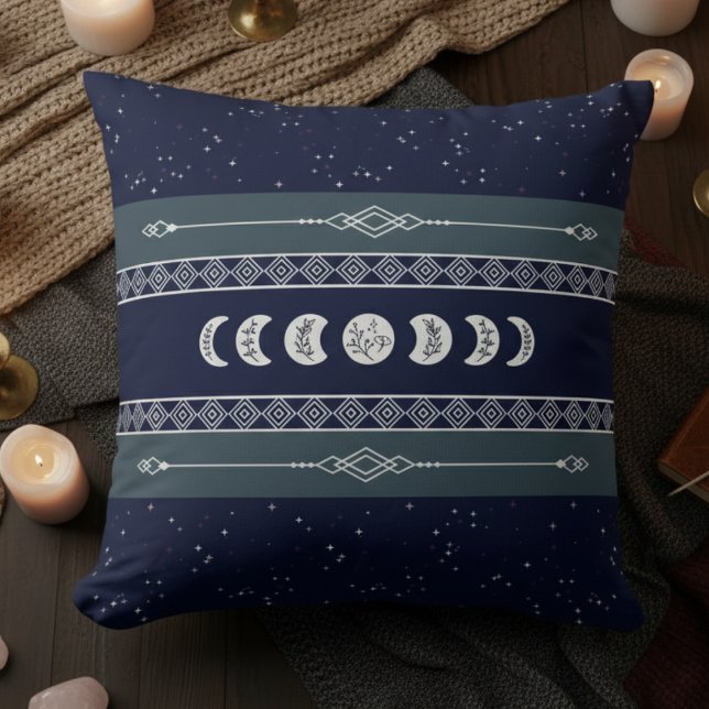 Almofada Mystical Moon Navy Blue Night Sky (Track the magic of the cosmos with this Deep Navy and Silver Lunar Phase Pillow)