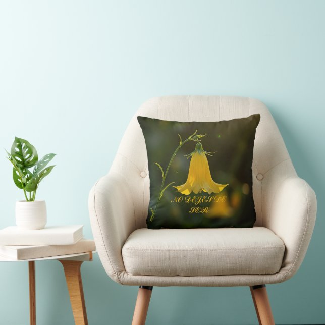 Almofada No dejes de ser / Yellow Flower Throw Pillow  (Cadeira)