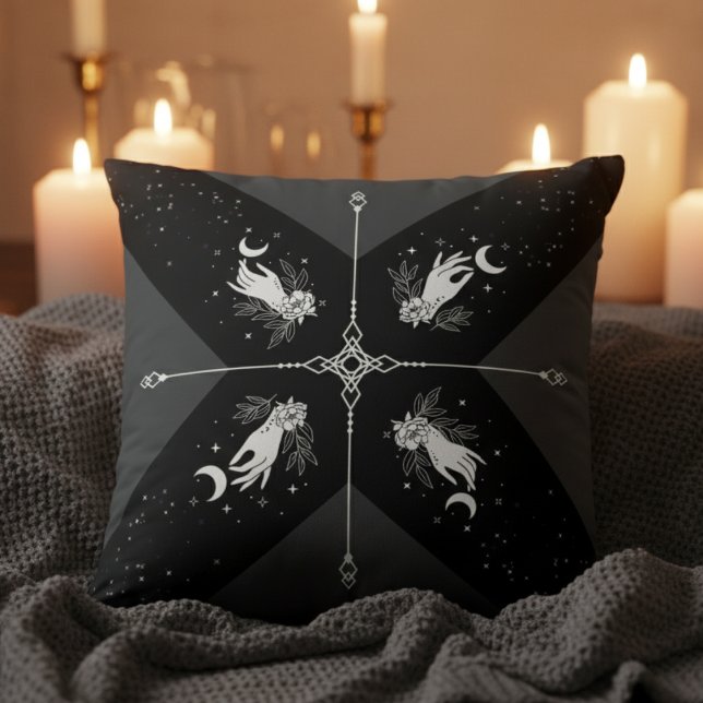 Almofada Noir Celestial Lunático Preto e Branco (Unleash the magic of the night with a captivating "Witchy Noir" Celestial Throw Pillow)