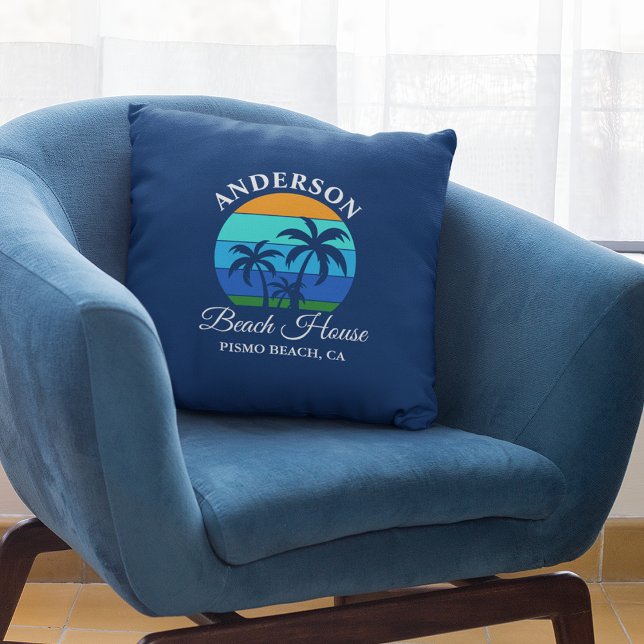 Almofada Nome da família Beach House Sun Palm Trees Blue (Customize to change text size, style or background color.)