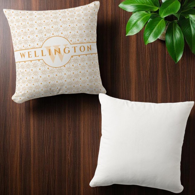 Almofada Nome do Monograma Divertido Mão desenhada Sun Pers (Front monogram and solid color back throw pillow)