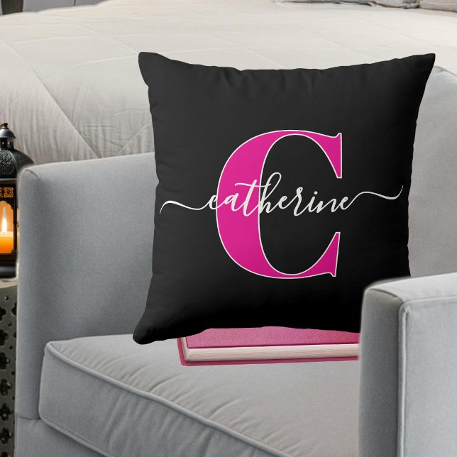 Almofada Nome Monograma Rosa Preto Script Minimalista Elega (Custom Simple Elegant Monogram Hot Pink Script Black Throw Pillow)