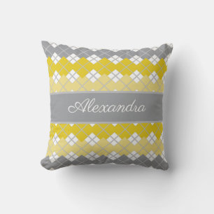 Almofada Nome Personalizado do Padrão de Argyle Amarelo e C