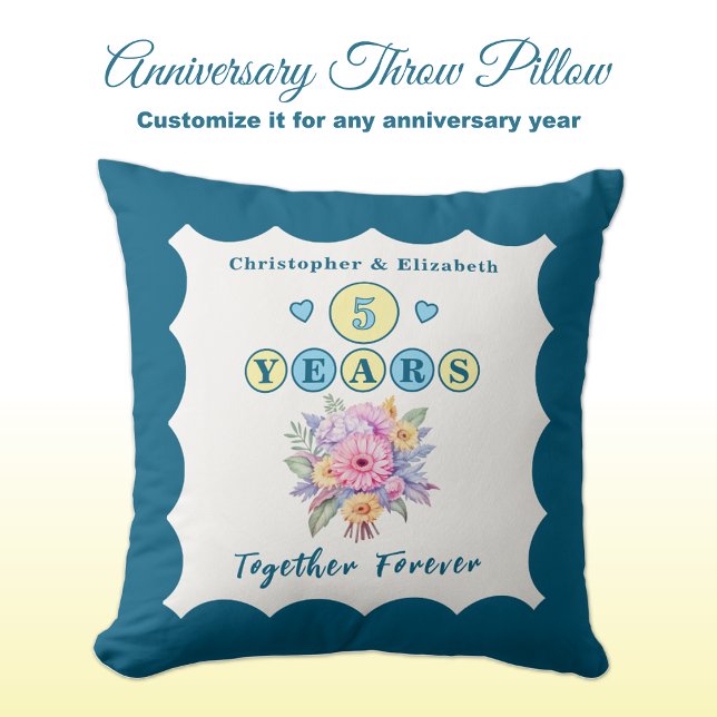 Almofada nomes de aniversário de 5 anos flores gerbera azui (Criador carregado)