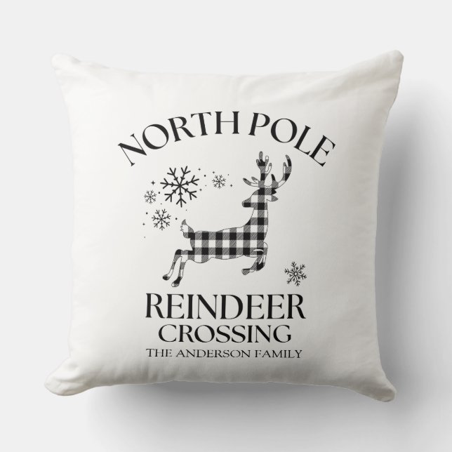Almofada North Pole Reindeer Crossing Buffalo Plaid (Frente)