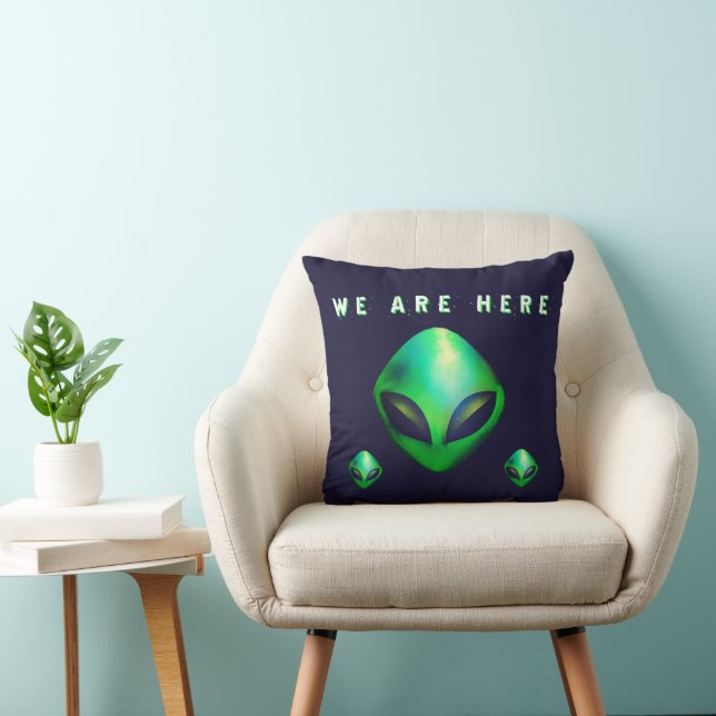 Almofada "Nós Estamos Aqui" cabeça de Alien Verde (Cadeira)