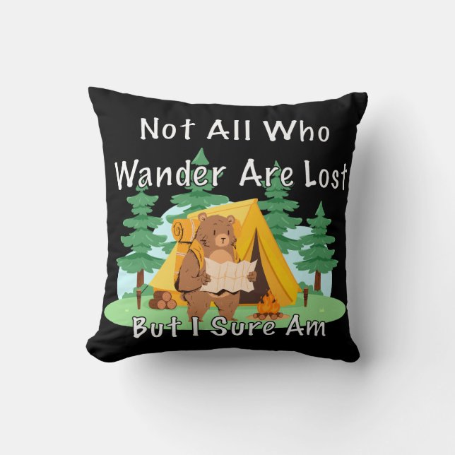 Almofada "Not All Who Wander" Lost Cartoon Bear (Frente)
