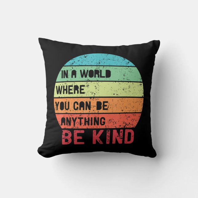 Almofada Num Mundo Onde Você Pode Ser Qualquer Coisa Que Se (Frente)