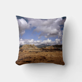 Almofada Nuvem passando por Blabheinn Isle de Skye Escócia