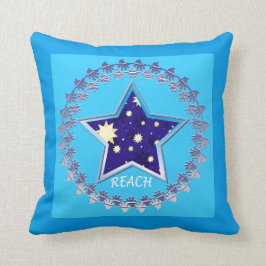 Almofada O" alcance inspirador para as estrelas" descansa
