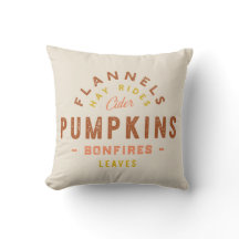 O feno das abóboras da decoração da queda monta