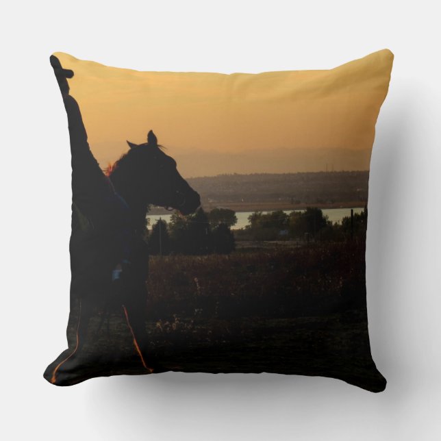 Almofada o passeio do rancho da fazenda do cavalo ostenta o (Frente)