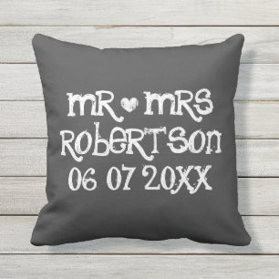 Almofada O Sr. e a Sra. Chalkboard casamento ao ar livre tr
