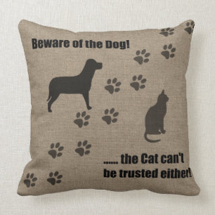 Almofada O travesseiro engraçado Beware do cão