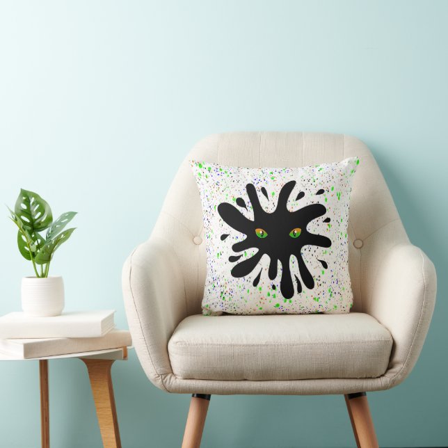 Almofada Olhos de Gato olhando para um Blob Preto (Cadeira)