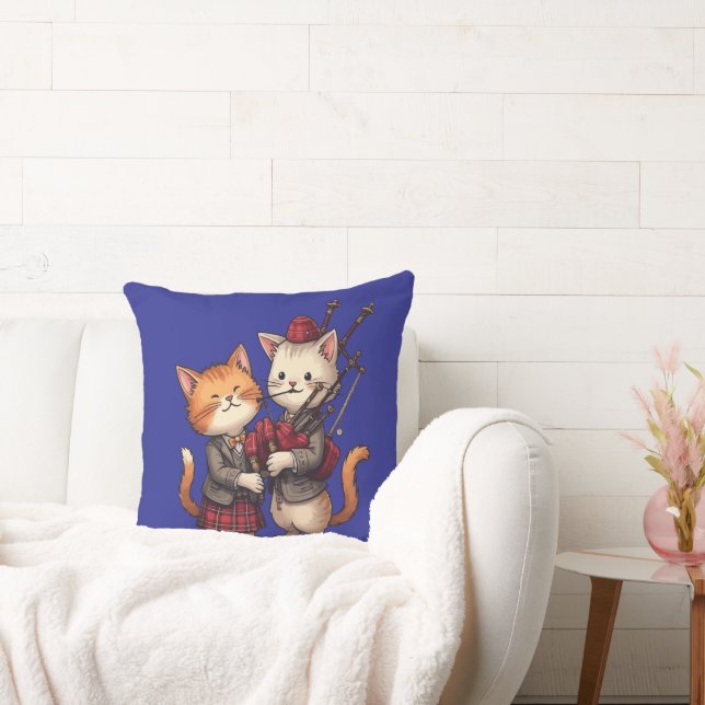 Almofada Orange Cats Playing Bagpipes and Wearing Plaid (Sofá)