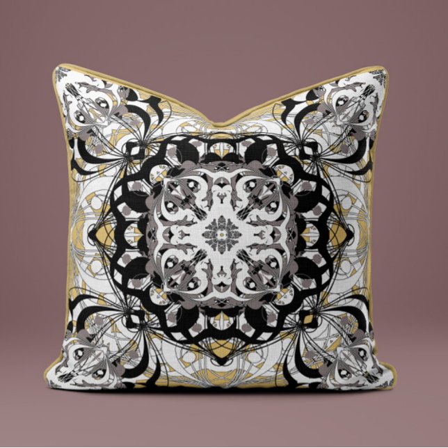 Almofada Ornate Mandala Decorative Pillow in Golden Beige (Criador carregado)