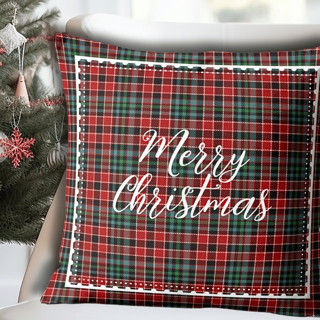 Almofada Ortografia de Xadrez Moderna Feliz Natal (Merry Christmas Modern Plaid Script Throw Pillow.)