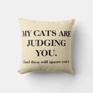 Almofada Os Meus Gatos Estão A Julgá-Lo