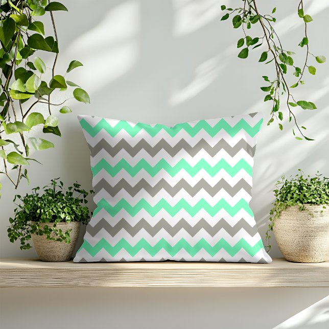 Almofada Padrão Chevron Verde Menta Cinza Moderno (Criador carregado)
