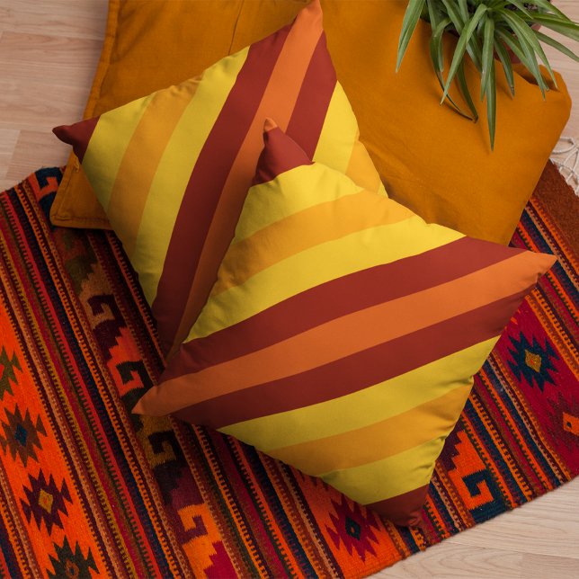 Almofada Padrão Colorido de outono feliz (Happy Fall Autumn colored pattern Throw Pillow)