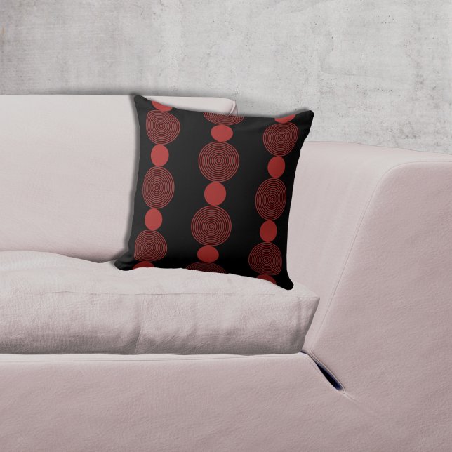 Almofada Padrão de círculo preto e vermelho alinhado (Lined Black & Red Circle Pattern Throw Pillow)
