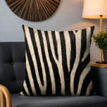 Almofada Padrão De Peles Com Pelo De Zebra Skin Animal Faux<br><div class="desc">Um belo padrão texturizado de pele de zebra.</div>