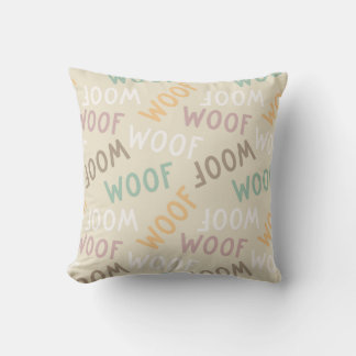 Almofada Padrão de Tipografia Woof