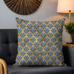 Almofada Padrão de Vintagem da Deco de Arte Dourada Elegant<br><div class="desc">Este design de chic apresenta um elegante padrão de deco de arte em azul e ouro. #artdeco #retro #vintage #home #homedecor #decor #throwpillows #travesseiros #cushions #interiors #designer #interiordesign #padrão</div>