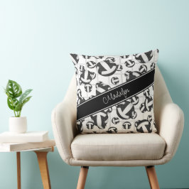 Almofada padrão de volleybolas brancas pretas com acento lí