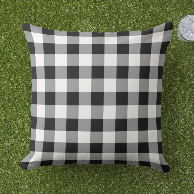 Almofada Padrão de Xadrez Gingham Preto e Branco (Grama)