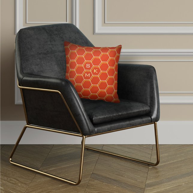 Almofada Padrão do hexágono monograma amarelo alaranjado Ma (Criador carregado)