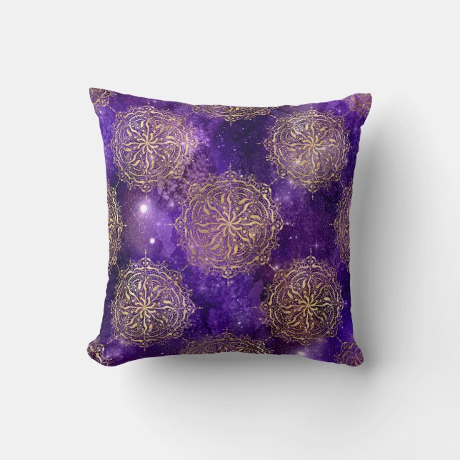 Almofada Padrão Dourado e roxo de Galáxia Dharma Mandala (Frente)