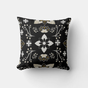 Almofada Padrão floral preto e branco ornamentado