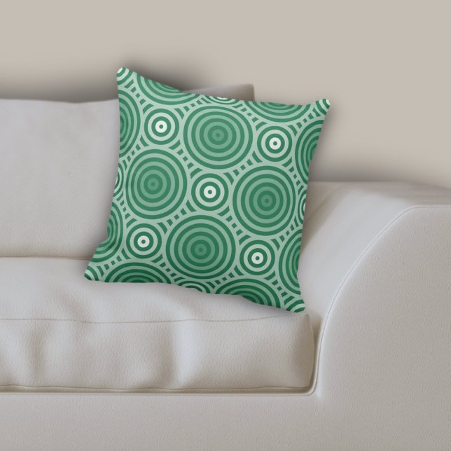 Almofada Padrão Geométrico Circular Aninhado Verde Tribal (Tribal Green Geometric Nested Circular Pattern Throw Pillow)