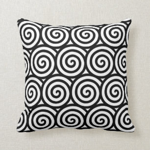 Almofada Padrão Geométrico Espiral Abstrato em Preto e Bran