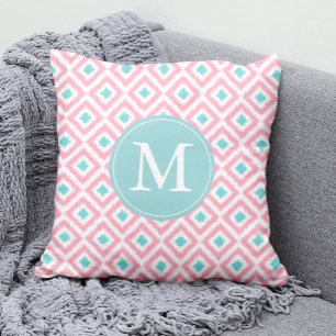 Almofada Padrão Ikat de Ouros de Rosa claro Monogramada