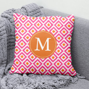 Almofada Padrão Ikat de Ouros de Tangerina Rosa Monograma