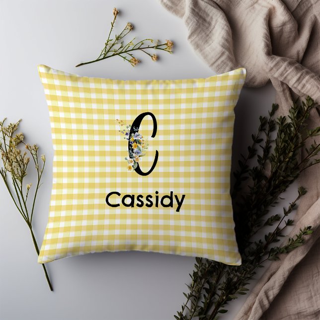 Almofada Padrão inicial de gingham de flor de aquarela mono (Criador carregado)