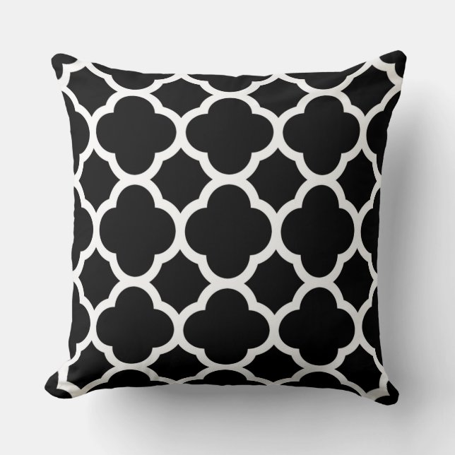 Almofada Padrão Quatrefoil Preto e Branco (Frente)