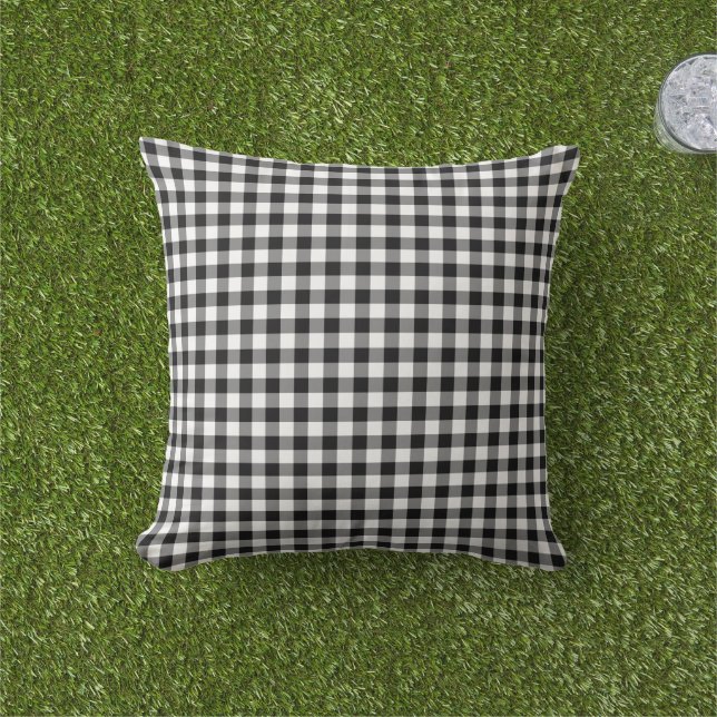 Almofada Padrão Rústico de Gingham Branco Negro Verificado (Grama)