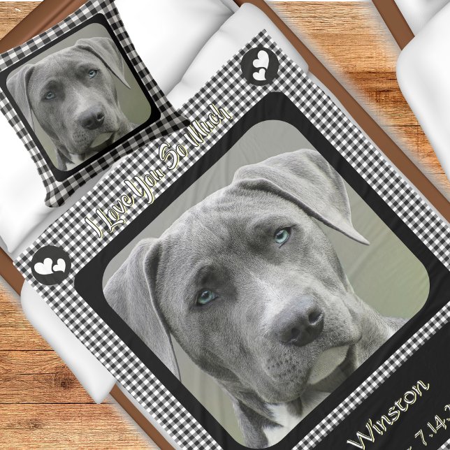 Almofada Padrão Xadrez Preto e Branco Memorial de Cachorro  (Black and White Gingham Checker Pattern Pet Bereavement Pillow / Favorite Pet Photo Gift)