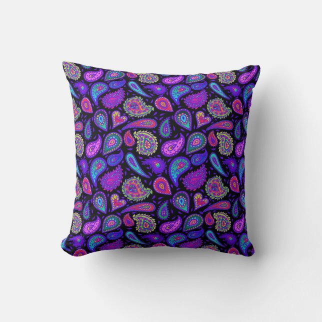 Almofada Paisley Roxo Perfeitamente Bonito a Preto (Frente)
