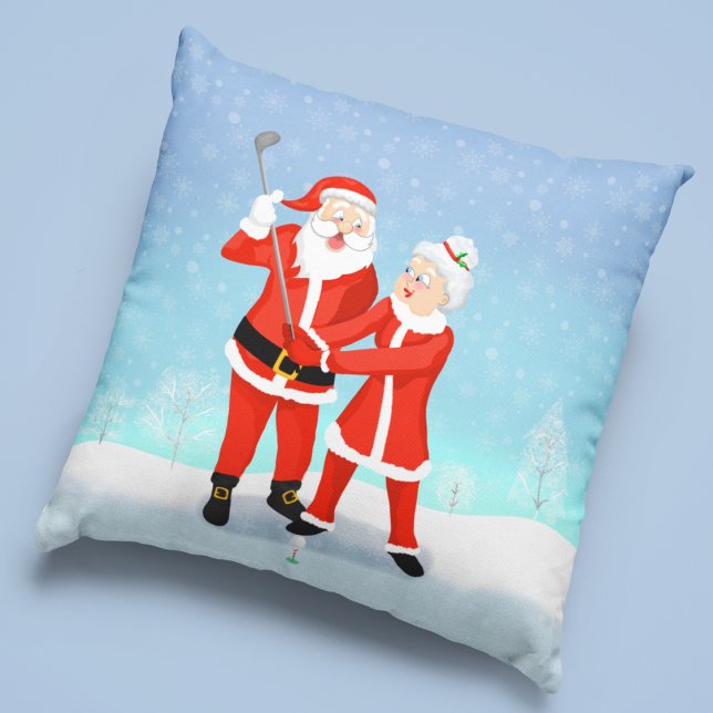 Almofada Papais noeis Ajudando A Sra. Claus Com Seu Golfe S (For the golfing family or a couple, this is a great winter addition to your home decorations.)