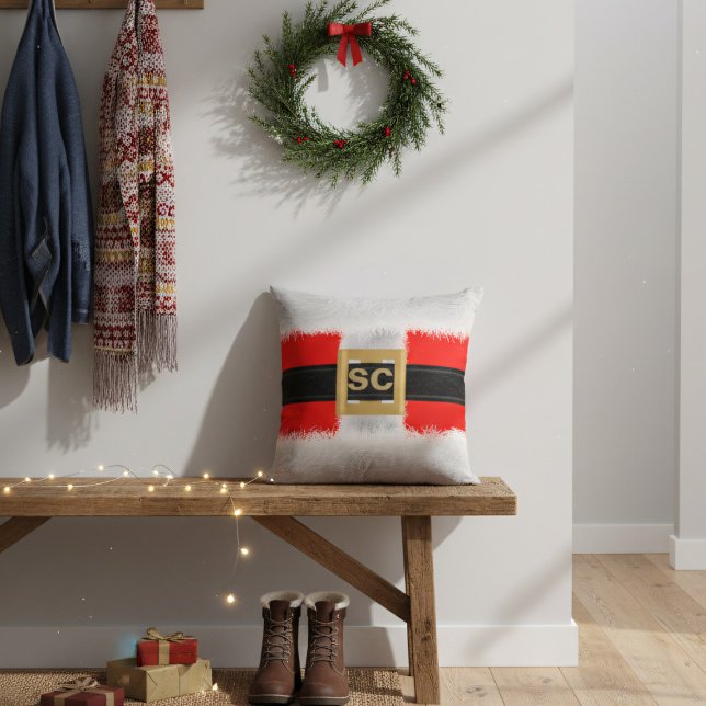 Almofada Papais noeis vermelhos festivos  monograma Travess (Greet guests with holiday spirit! Our Santa monogram pillow makes your entryway extra welcoming)