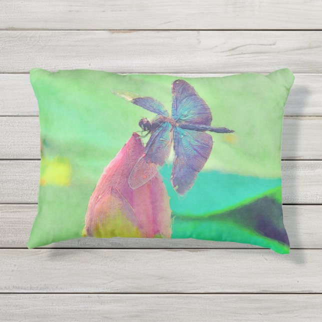 Almofada Para Ambientes Externos Dragonfly Azul Iridescente em Waterlily Rosa (Verso)